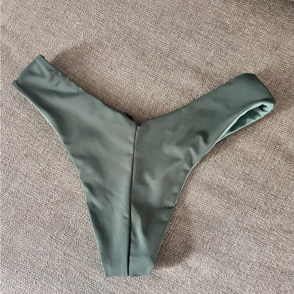 Cotton On BODY Reversible Bikini Bottoms - Picture 5 of 8